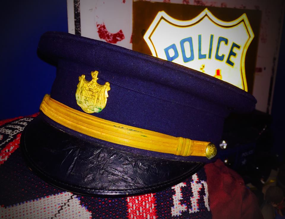 Bell hat MD hat device front
