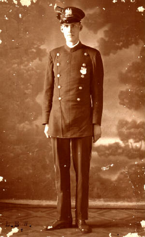 lawrencewilliams1920.jpg.w300h488