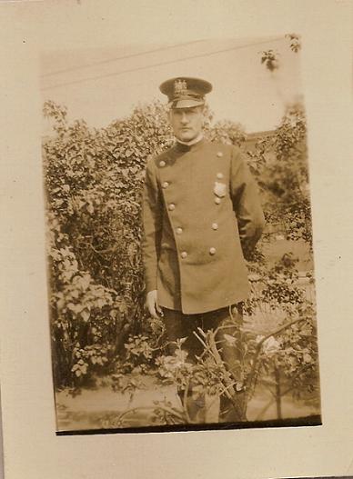 officer_11.jpg