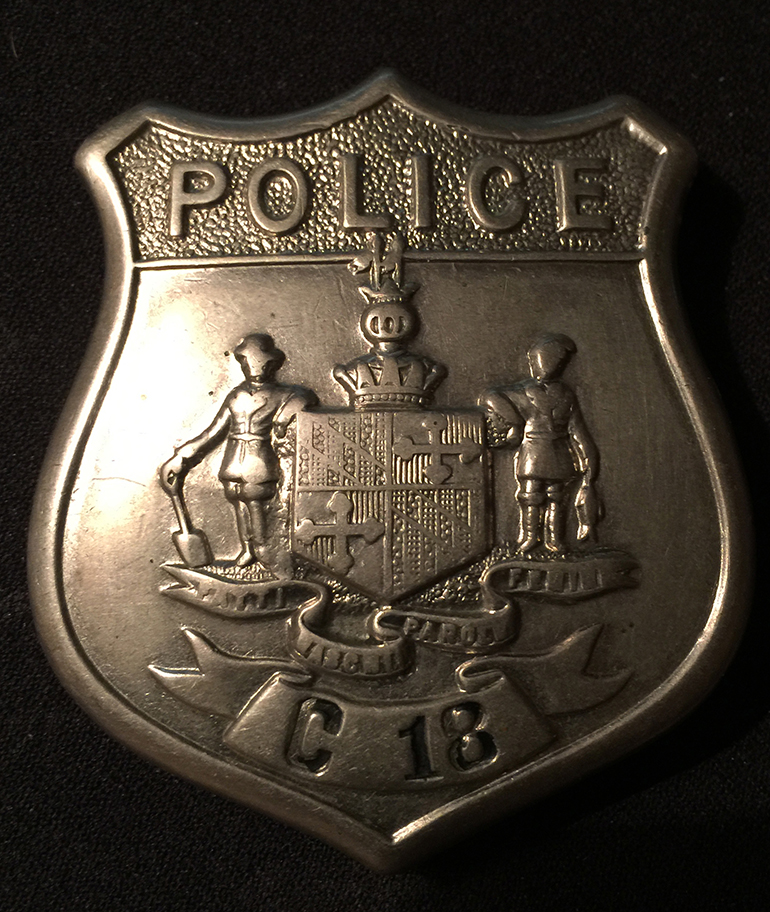 72C 18 badge