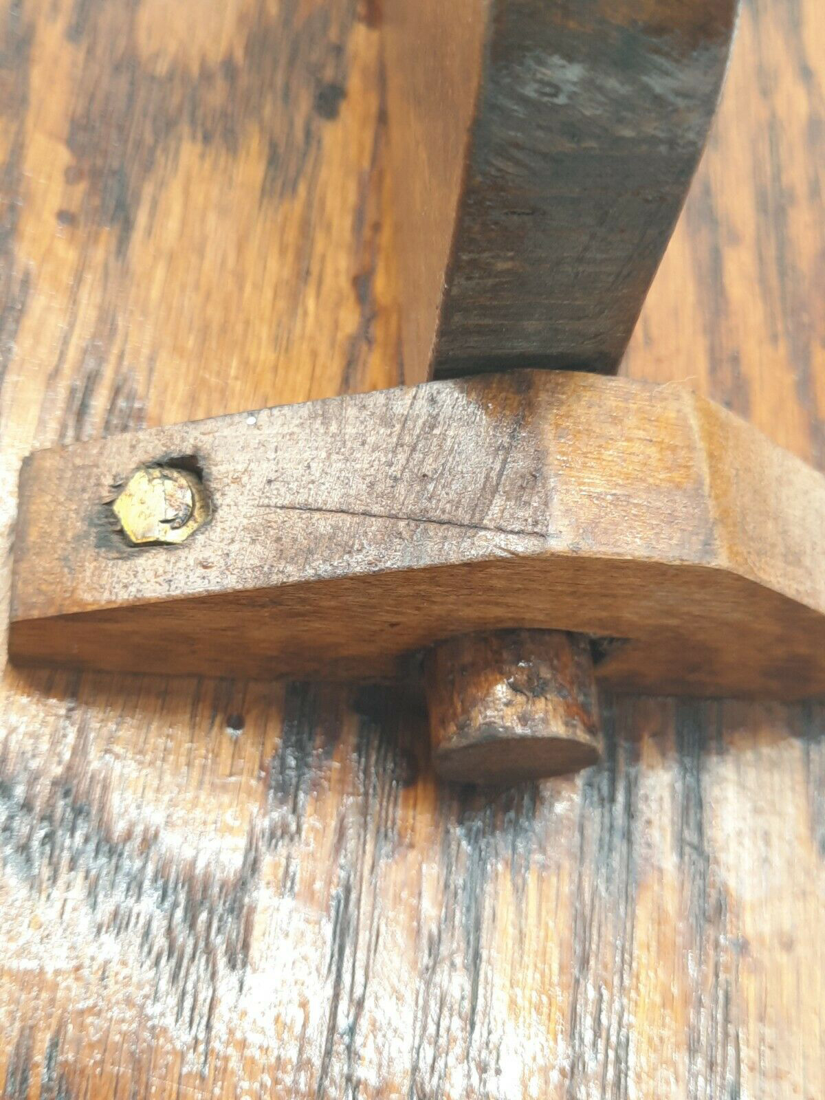 Police alarm clapper hinge